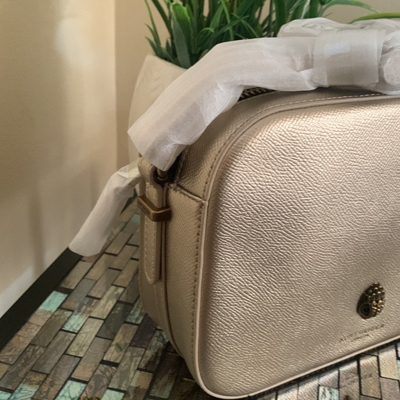 Kurt Geiger London Richmond Crossbody Bag
Kurt Geiger London - Picture 11 of 13